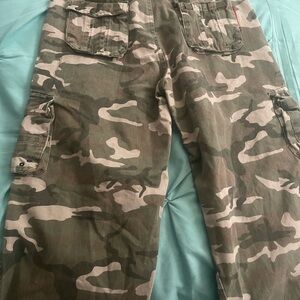 Hang Ten Green Camouflage Cargo Pants